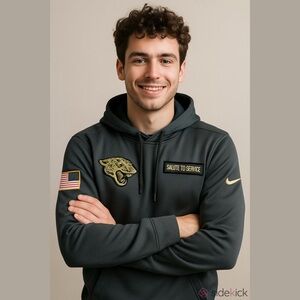 Nike 2016 NFL Carolina Panthers Salute to Service On-Field Hoodie, Size Large.